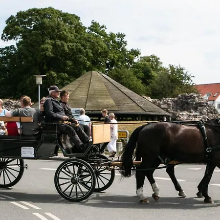 Kaserne 3*