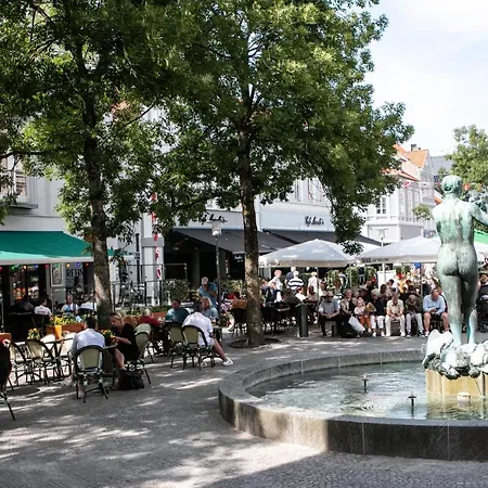 Hotel Kaserne 3*