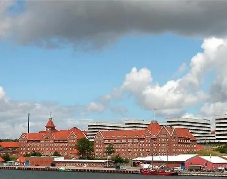 Kaserne Hotel 3*
